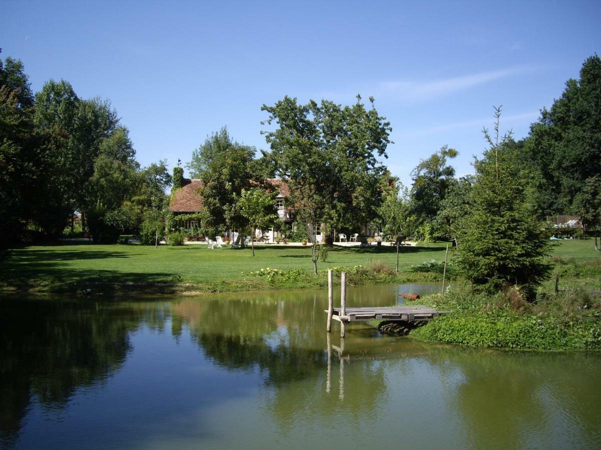Les Sapins Hotel Vitry-aux-Loges Екстериор снимка